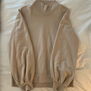 NWOT Abercrombie and Fitch Crewneck S